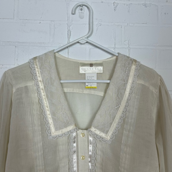 Vintage Gunne Sax Button Up Top with Lace Collar - Picture 6 of 8